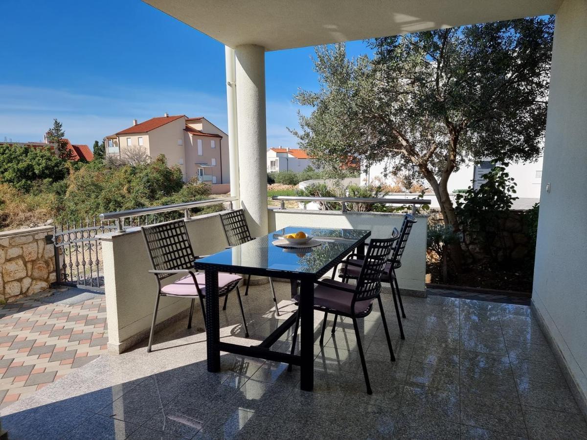 The Golden Grotto Apartments Novalja Exterior photo