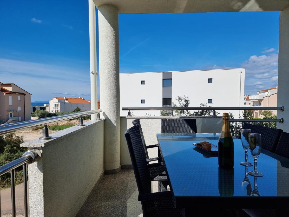 The Golden Grotto Apartments Novalja Exterior photo