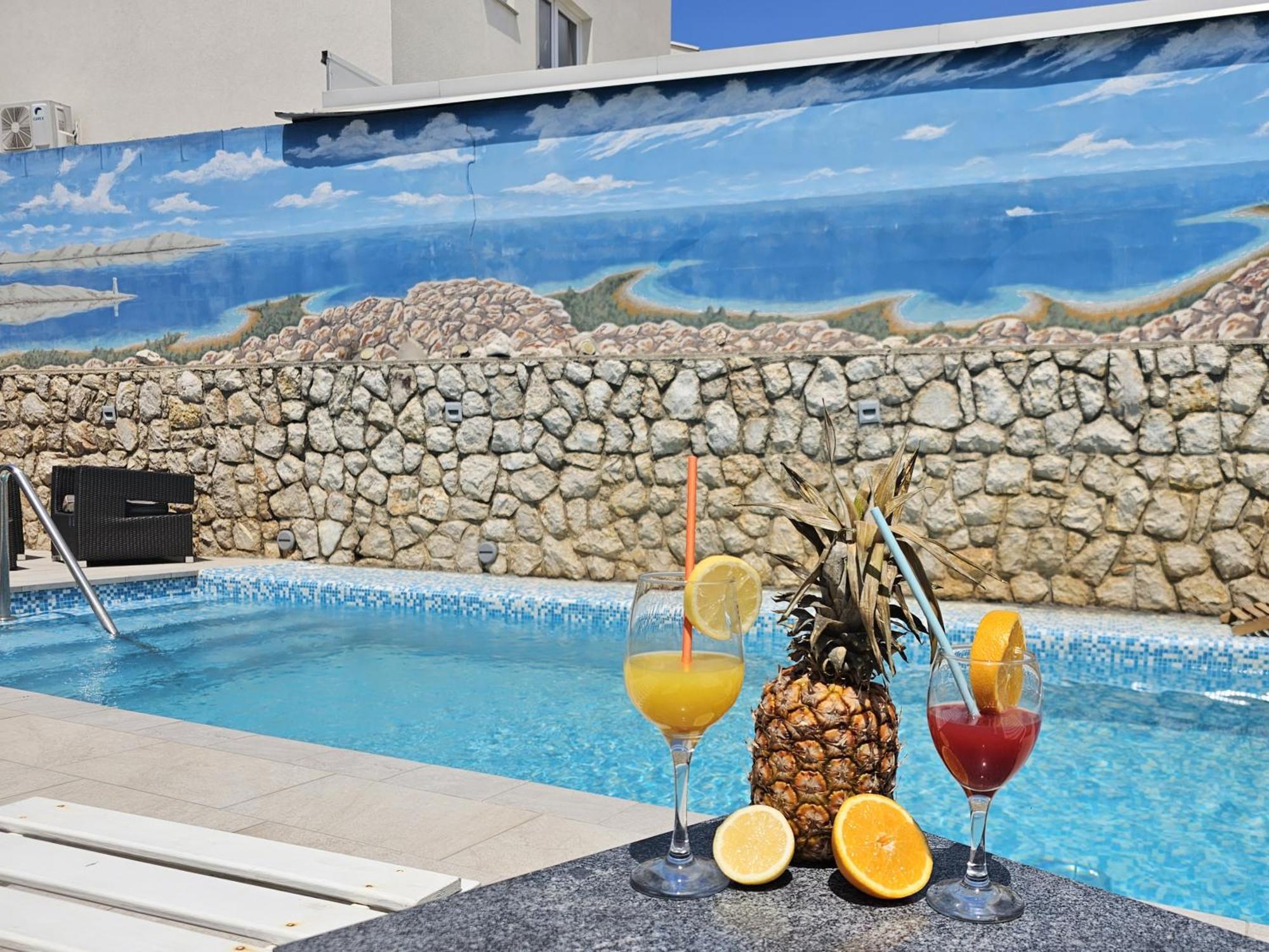 The Golden Grotto Apartments Novalja Exterior photo